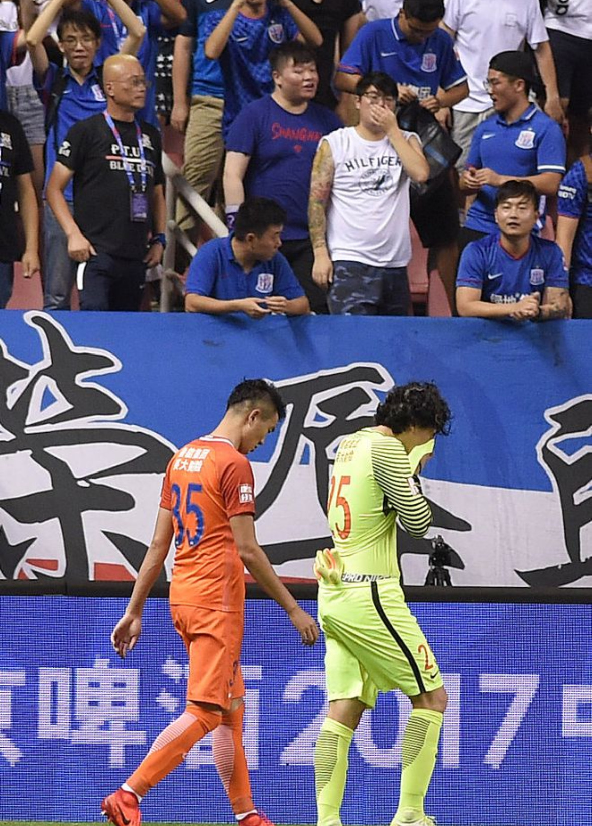 上海海港发布备战花絮，赛后单刀错失，荷甲任务艰巨，阵容厚度经受考验的简单介绍-亚博网站